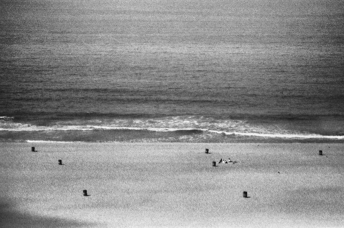 Pic-nique en famille sur la plage, alone in LA