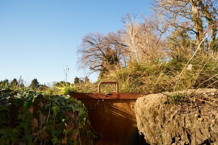 Lierre et pierre : martelières, vestiges d’un patrimoine hydraulique, mémoire vivante de la Provence