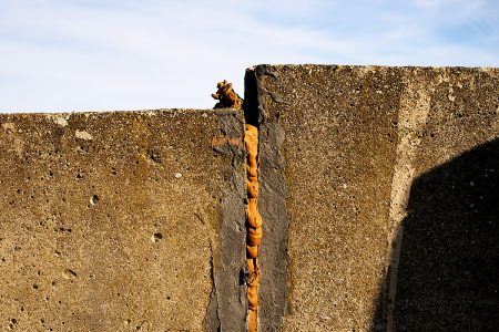 Fissures du temps : martelières, patrimoine hydraulique, vestiges d’un art de vivre en voie de disparition